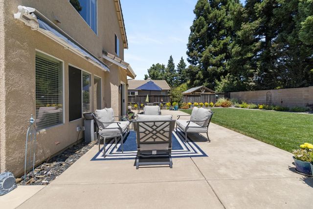 11742 Tenderfoot Dr, Gold River, CA 95670