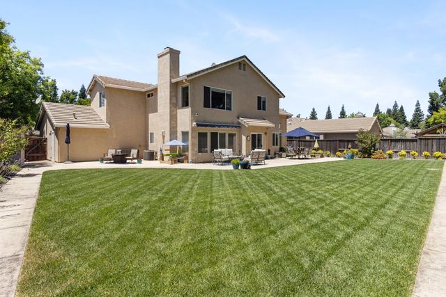 11742 Tenderfoot Dr, Gold River, CA 95670