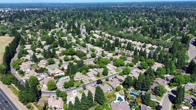 11742 Tenderfoot Dr, Gold River, CA 95670