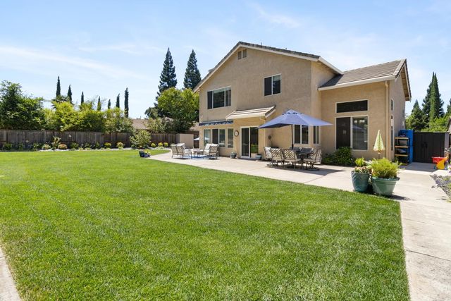 11742 Tenderfoot Dr, Gold River, CA 95670