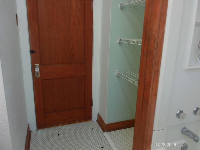 4619 Avenue Avenue S, Galveston, TX 77551