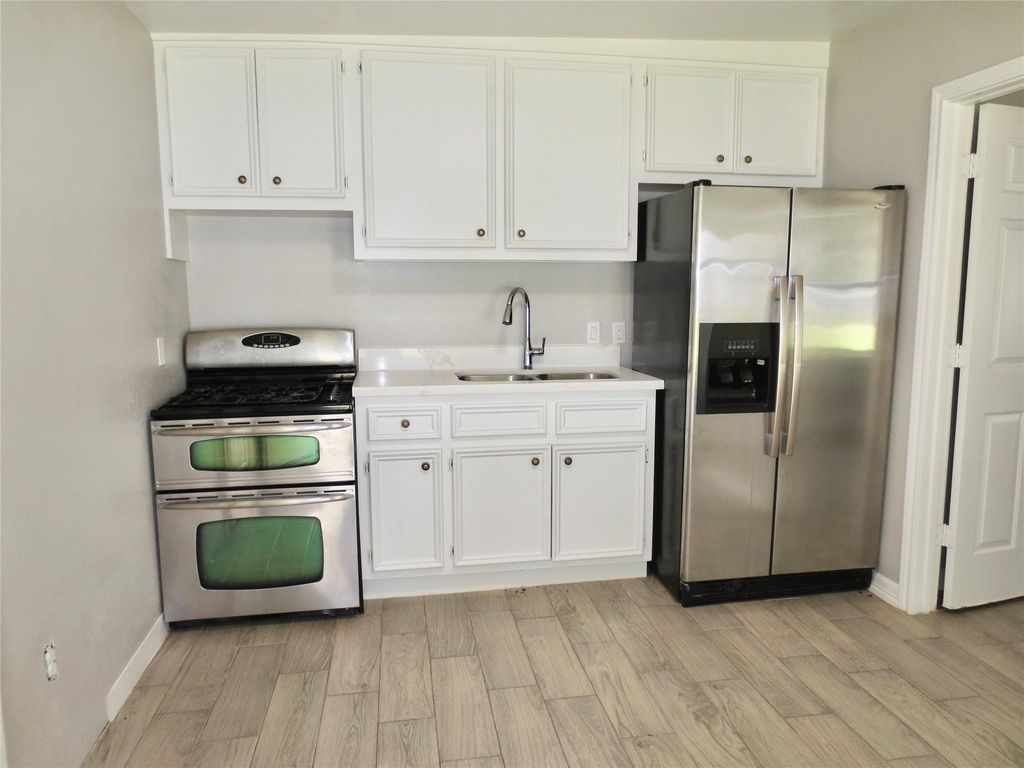 2204 Parker Road B, Houston, TX 77093