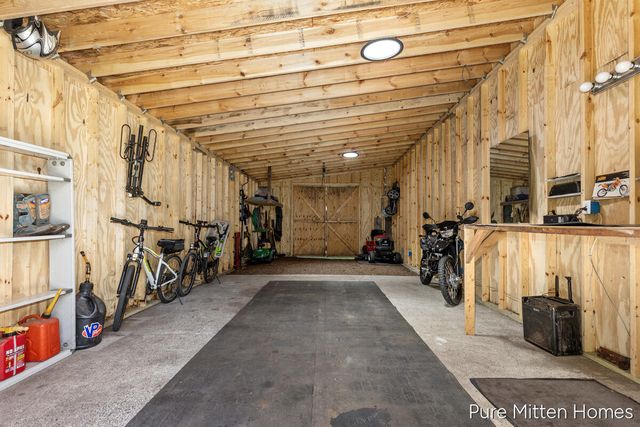 5234 S Johnson Road, Greenville, MI 48838