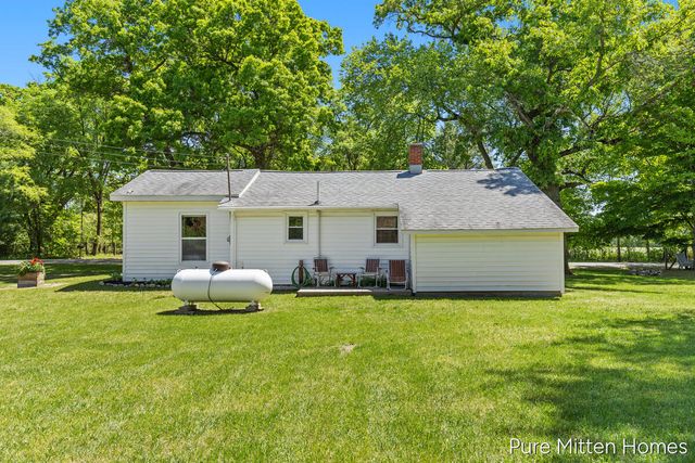 5234 S Johnson Road, Greenville, MI 48838