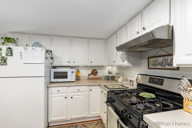 5234 S Johnson Road, Greenville, MI 48838