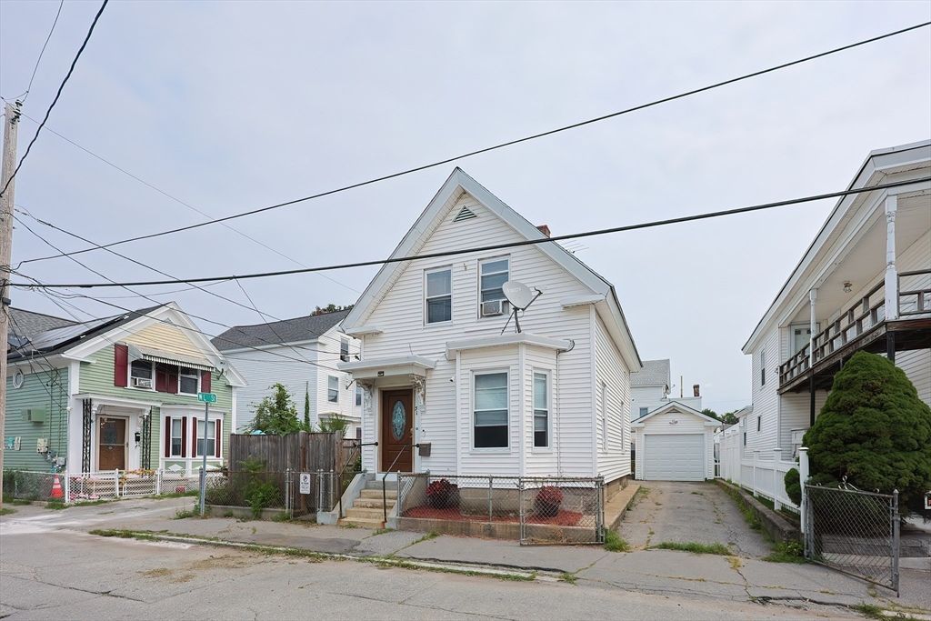 51 Fulton, Lowell, MA 01850