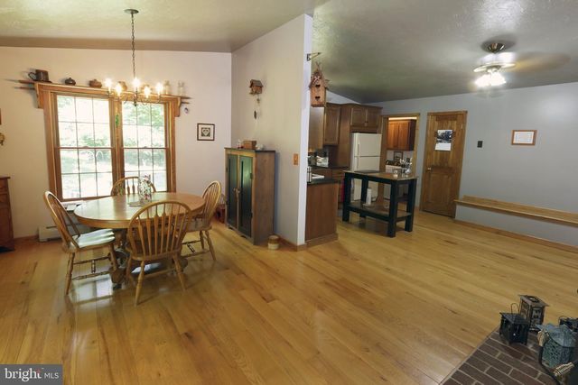 1580 GIRL SCOUT RD, Denver, PA 17517