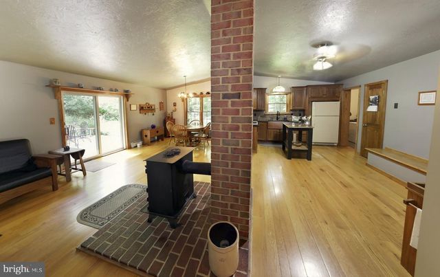 1580 GIRL SCOUT RD, Denver, PA 17517