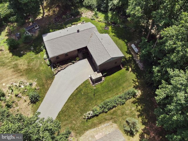 1580 GIRL SCOUT RD, Denver, PA 17517