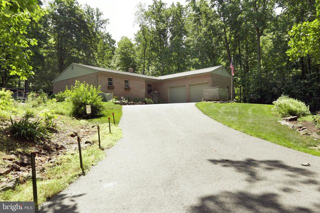 1580 GIRL SCOUT RD, Denver, PA 17517