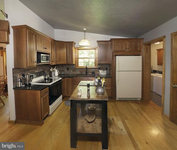1580 GIRL SCOUT RD, Denver, PA 17517