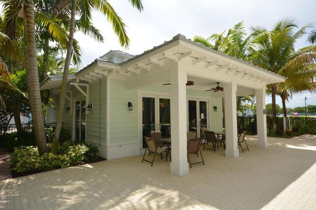 229 N Latitude Circle, Delray Beach, FL 33483