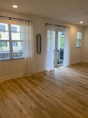 229 N Latitude Circle, Delray Beach, FL 33483