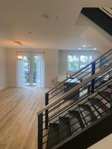 229 N Latitude Circle, Delray Beach, FL 33483