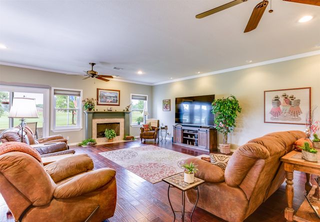 9508 Nutcracker Court, Granbury, TX 76049