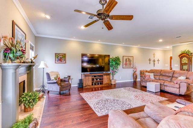 9508 Nutcracker Court, Granbury, TX 76049