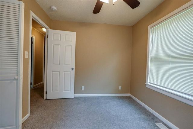 6306 E 152nd Street, Grandview, MO 64030