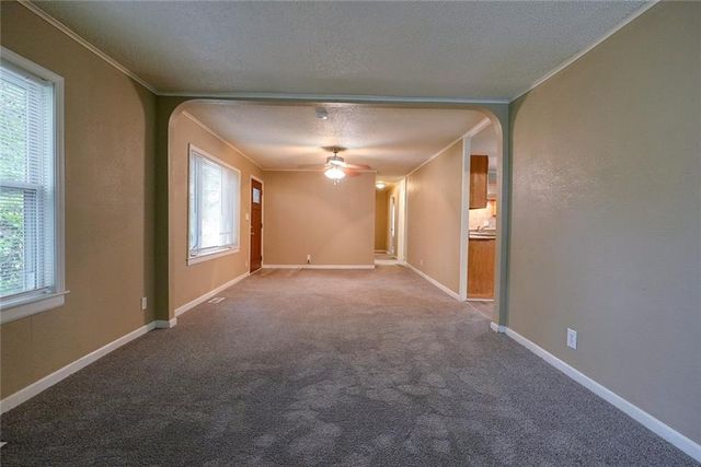 6306 E 152nd Street, Grandview, MO 64030