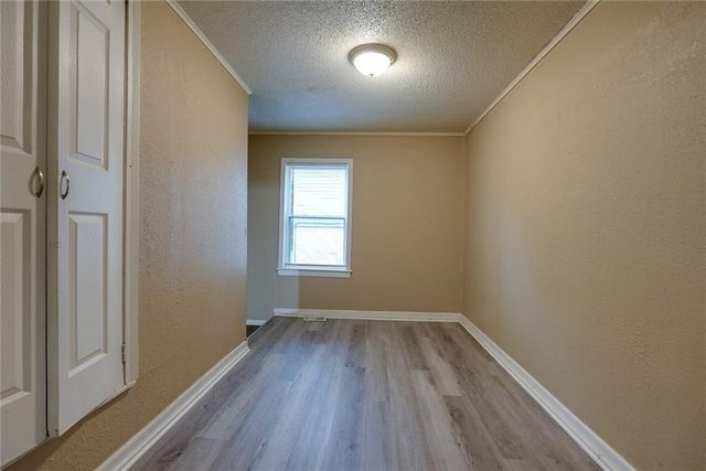 6306 E 152nd Street, Grandview, MO 64030