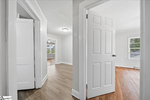 412 Hood Road, Greenville, SC 29611