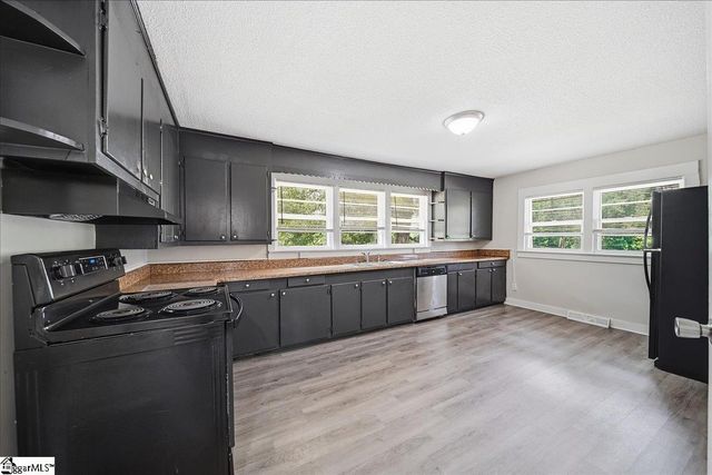 412 Hood Road, Greenville, SC 29611