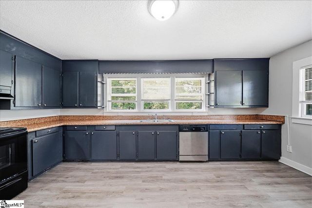 412 Hood Road, Greenville, SC 29611