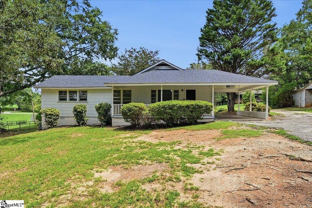 412 Hood Road, Greenville, SC 29611