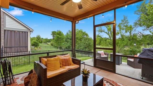 1677 Boardwalk Pl, Gallatin, TN 37066