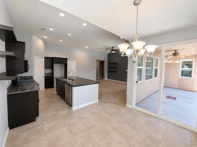 3742 Wrenwood Avenue, Clovis, CA 93619