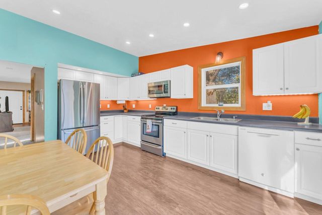 2800 Mabie STREET, Delavan, WI 53115