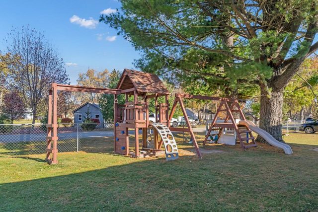 2800 Mabie STREET, Delavan, WI 53115