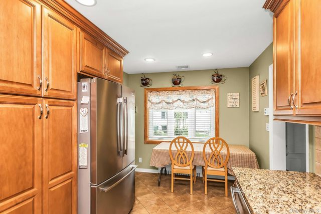 2782 Harvey Avenue, Oceanside, NY 11572