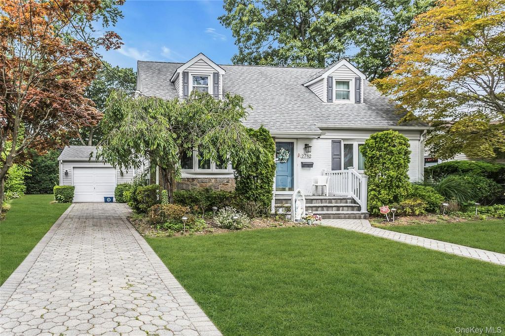 2782 Harvey Avenue, Oceanside, NY 11572