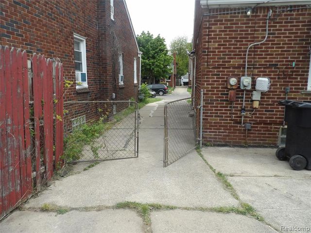 8235 Prest Street, Detroit, MI 48228