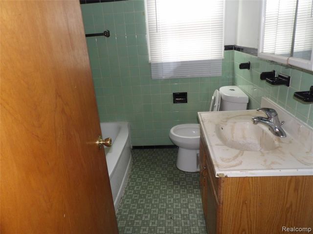 8235 Prest Street, Detroit, MI 48228