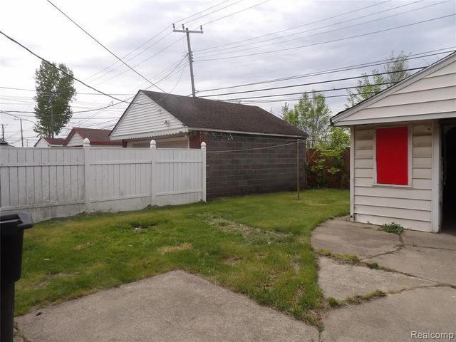 8235 Prest Street, Detroit, MI 48228