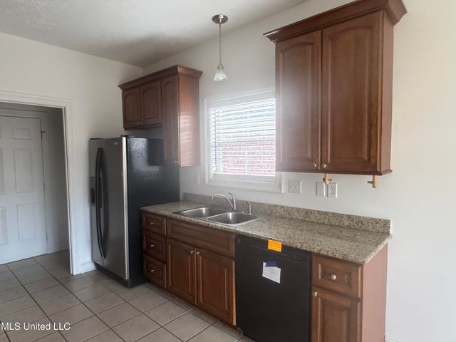 411 Poplar Boulevard, Pearl, MS 39208