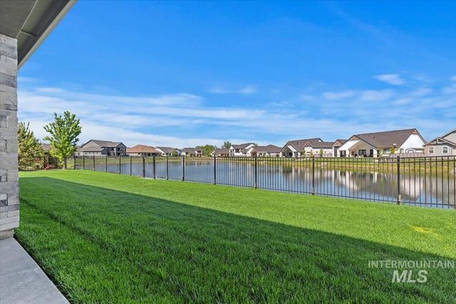 207 S Eagles Roost Way, Eagle, ID 83616