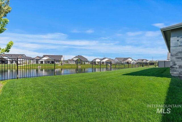 207 S Eagles Roost Way, Eagle, ID 83616
