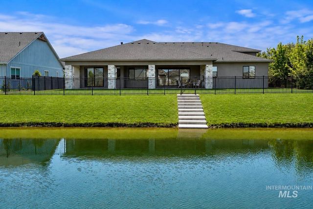 207 S Eagles Roost Way, Eagle, ID 83616
