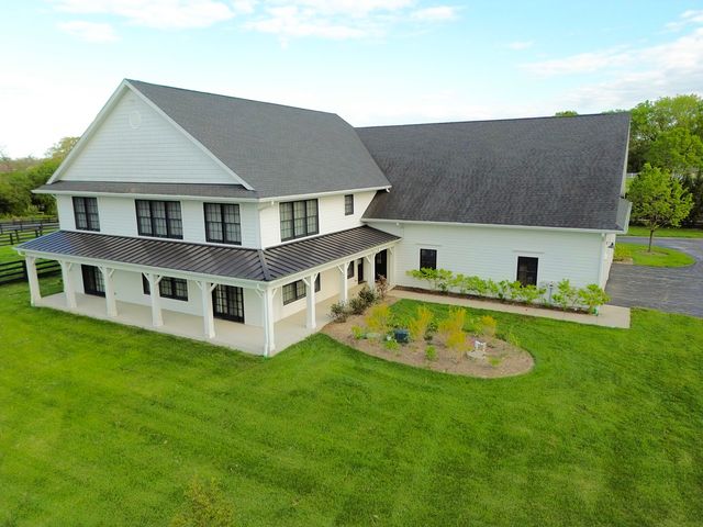 14341 W OLD SCHOOL Road, Libertyville, IL 60048