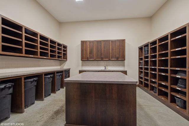 14341 W OLD SCHOOL Road, Libertyville, IL 60048