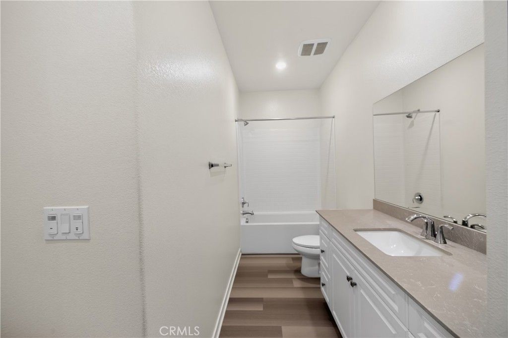 Image 13 of property listing at 41507 Red Car, Lake Elsinore, CA 92532