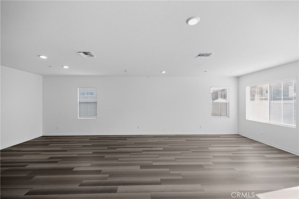 Image 14 of property listing at 41507 Red Car, Lake Elsinore, CA 92532