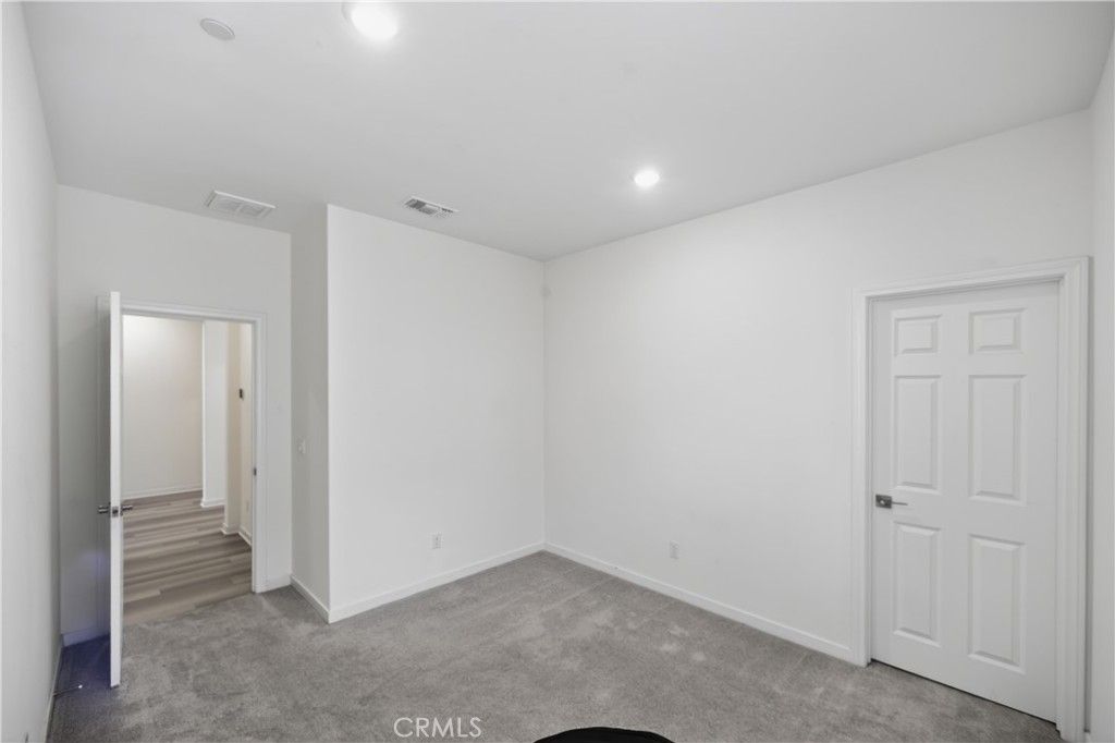 Image 25 of property listing at 41507 Red Car, Lake Elsinore, CA 92532