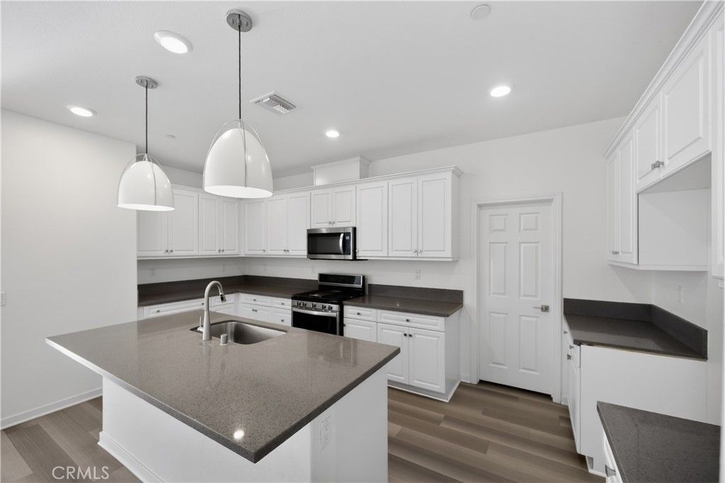 Image 6 of property listing at 41507 Red Car, Lake Elsinore, CA 92532