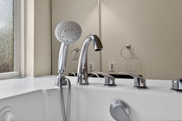 805 Raceland, San Antonio, TX 78245