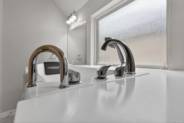 805 Raceland, San Antonio, TX 78245