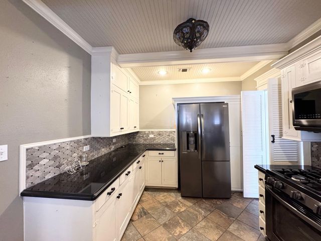 107 Lazy Lane, Crockett, TX 75835