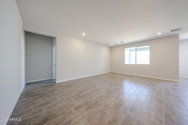 18110 W CREEDANCE Boulevard, Surprise, AZ 85387